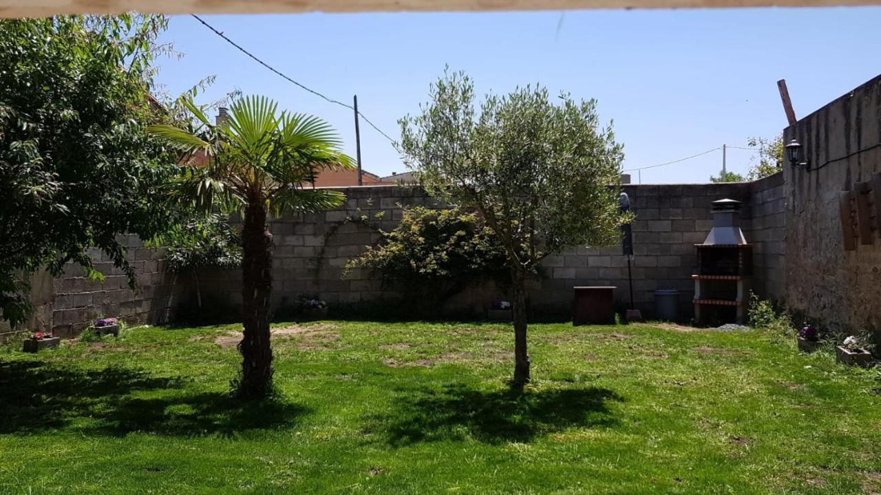 Casa Rural Villa De Ambel Екстериор снимка